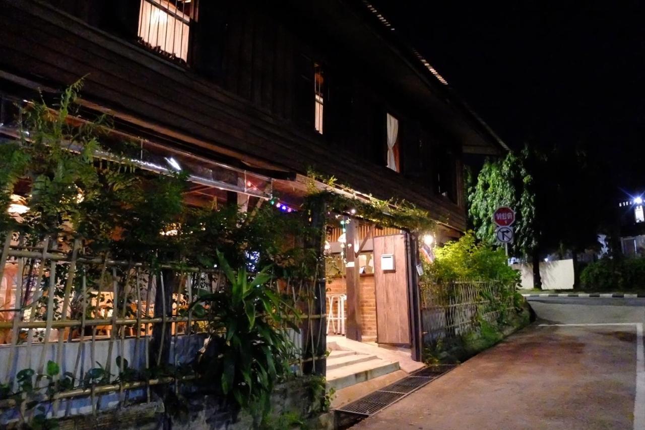 Iamwarin Mini Hostel Warin Chamrap Exterior photo